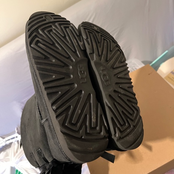 UGG Bailey Bow ll- Black - Picture 6 of 9